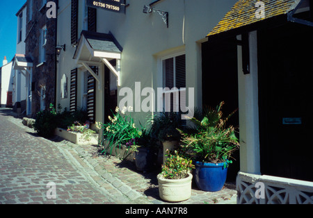 Gepflasterte Straße auf der Insel in der Altstadt von St. Ives, Cornall, England UK Stockfoto