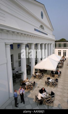 Hotelterrasse des Kempinski Grand Hotel Seebad Heiligendamm in Mecklenburg-West Pomerania, Deutschland Stockfoto