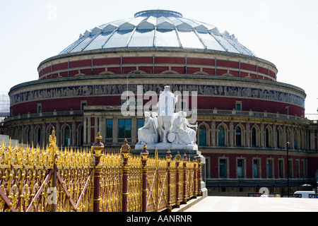 Ansicht der Albert Hall von Albert Memorial, London Stockfoto