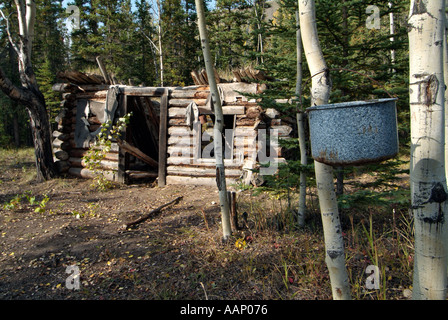 Bleibt der Blockhütten am Ericksons Woodcamp, Yukon River, Yukon, Kanada Stockfoto