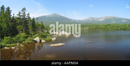 Mt Katahdin und Sandy Stream Pond Baxter State Park Maine Panorama Stockfoto