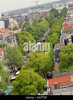 Luftbild von der Prinsengracht Kanal mit der Noorderkerk Kirche im Hintergrund Amsterdam Holland Stockfoto