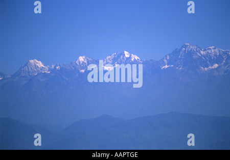 Landschaftlich von fernen Himalaja Berge von Kathmandu-Tal Nepal gesehen Stockfoto