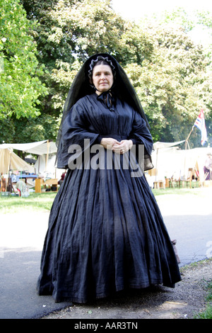 Frau im schwarzen Kleid aus Bürgerkrieg Zeit. Bürgerkrieg-Tage 2007 Naper Settlement Naperville Illinois USA Stockfoto