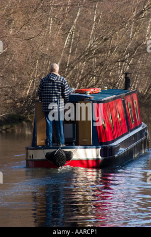 Schmale Boot am Kanal in Dewsbury Stockfoto