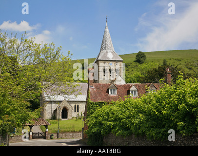 Pfarrei Allerheiligen-Kirche in der hübschen Hampshire Dorf von East Meon Stockfoto