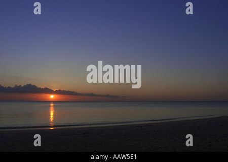 Strand bei Sonnenuntergang Stockfoto