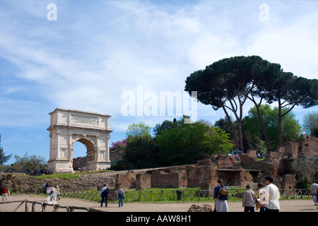 Bogen von Titus auf dem Forum Romanum in Rom Italien Italia Europa EU Stockfoto