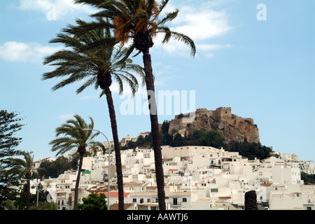 Salobrena ein weisses Dorf auf der südlichen Küste von Spanien Europa EU. Gelegen in der Provinz Granada Stockfoto