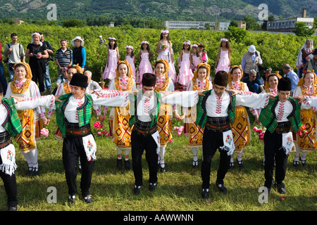 Tänzer, Rose Festival, Rose, Kommissionierung, Karlovo, Bulgarien Stockfoto