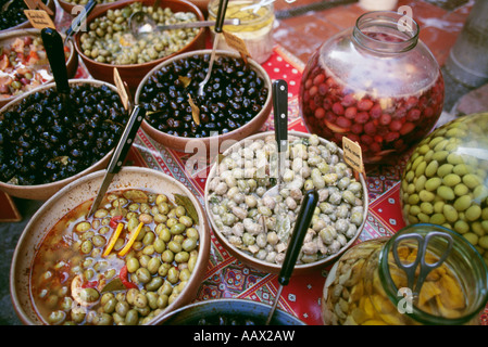 Oliven zum Verkauf in St. Tropez, Provence Frankreich Stockfoto