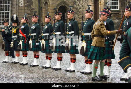 Die Argyll & Sutherland Highlanders, die 5. Battalion The Royal Regiment of Scotland an Stirling Castle zur Einsicht bereit, Stockfoto