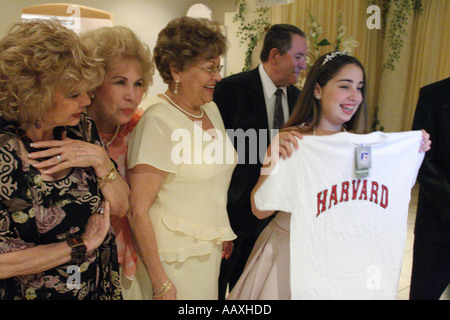 Miami Florida, Hialeah, Quinceanera, Quince Anos, Hispanic Latino ethnische Einwanderer Minderheit, Erwachsene Erwachsene Frauen Frauen weibliche Dame, kommen o Stockfoto