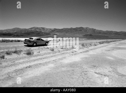 MIETWAGEN IN DEATH VALLEY AREA Stockfoto