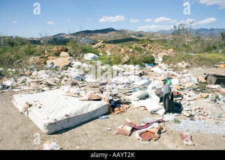 Alte Matratze geworfen in der spanischen Landschaft, Spanien Stockfoto