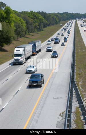 Fahren Sie auf der interstate I75 in der Nähe von Ocala, Florida, USA Stockfoto