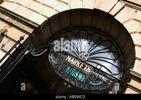 Zugang zu Märkten der Guildhall in Bath England Stockfoto