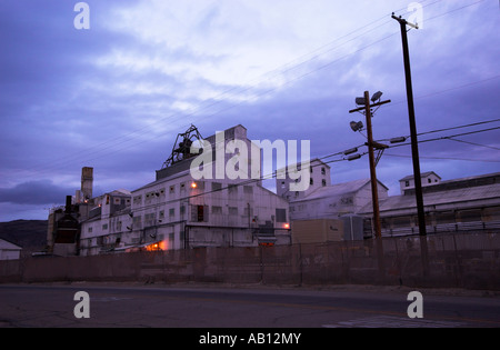 Am frühen Morgen Foto Searles Valley Mineralien chemische Aufbereitungsanlage, Trona, Kalifornien, USA (April 2007) Stockfoto