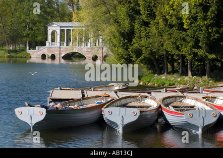 Der Marmor Brücke, Catherine Park, Zarskoje Selo, Puschkin, Sankt Petersburg, Russland. Stockfoto