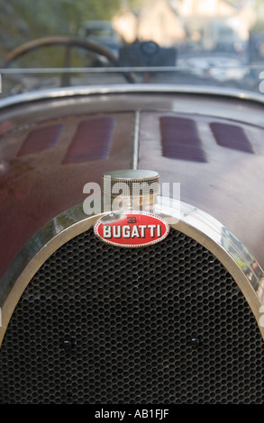 Name Abzeichen Bugatti Oldtimer Stockfoto