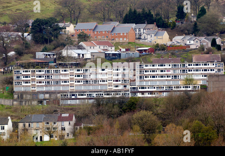 Traditonal terrassierten und moderne Häuser in Ebbw Vale oder Gwent South Wales UK