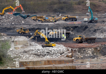 Website der ehemaligen Corus Stahlwerke in Ebbw Vale oder Gwent South Wales UK zurückgefordert werden Stockfoto