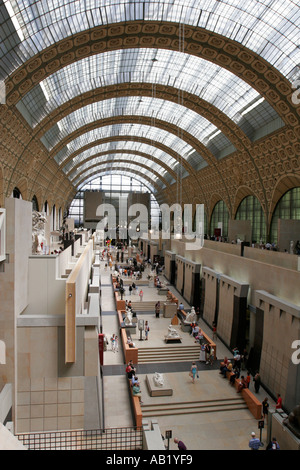 Überblick über das Innere des Musée D Orsay Stockfoto