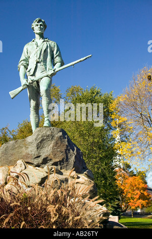 Minuteman Soldaten aus dem Unabhängigkeitskrieg begrüßt Besucher an historischen Lexington Massachusetts New England Stockfoto