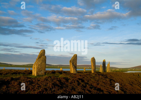 Dh Weltkulturerbe Ring von Brodgar neolithischen Orkney standing stones henge Kreis Schottland Inseln Website uk Steinkreise Stockfoto