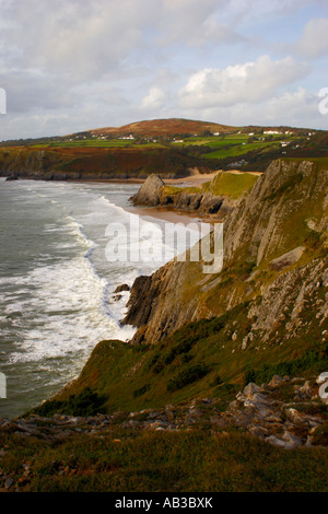 DREI KLIPPEN BUCHT GESEHEN VON PENNARD KLIPPEN, GOWER HALBINSEL, WEST GLAMORGAN, SÜD-WALES, GROßBRITANNIEN Stockfoto