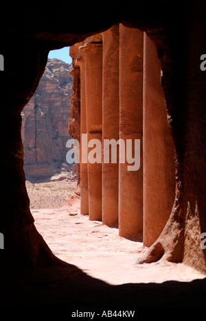 Blick aus dem Urn-Grab bei Petra in Jordanien Stockfoto