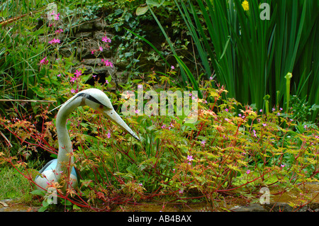 Blumen und Modell Stork, Shanklin Chine, Shanklin, Insel Wight, England, Großbritannien, GB. Stockfoto