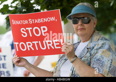 Demonstranten Nachfrage Wiederherstellung der verfassungsmäßigen Rechte Stockfoto