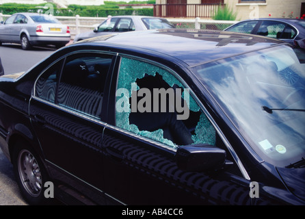 Zertrümmerten Auto Fenster Frankreich Stockfoto