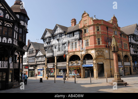 Chester.  High Cross Gegend in die historische Stadt Chester das Verwaltungszentrum der Grafschaft Cheshire Stockfoto