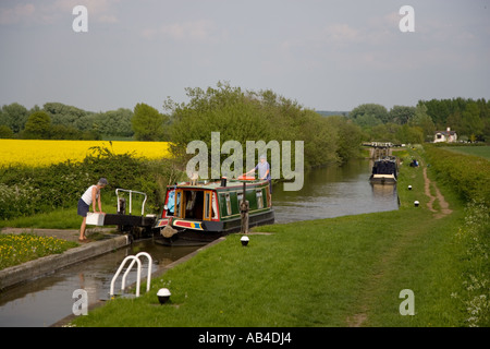 Schmale Boote Grand Union Canal Marsworth Hertfordshire UK Mai Stockfoto