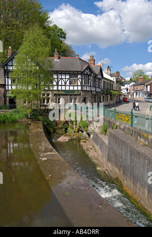 Niedriger Damm im historischen Dorf von Lymm in Cheshire Stockfoto