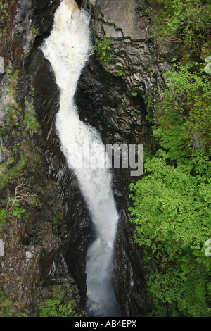 Wasserfall in Corrieshalloch Schlucht Nord West Schottland Mai 2007 Stockfoto