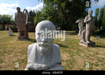 Büste, Statuen von Lenin in Muzeon Skulpturenpark, Moskau Stockfoto