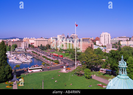 Victoria, BC, Britisch-Kolumbien, Kanada - Blick auf Downtown City, Innenhafen und Damm Stockfoto