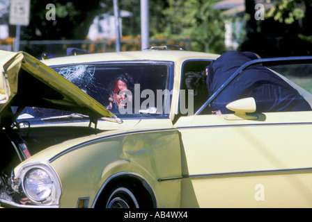 Notsituation nach einem Autounfall Stockfoto