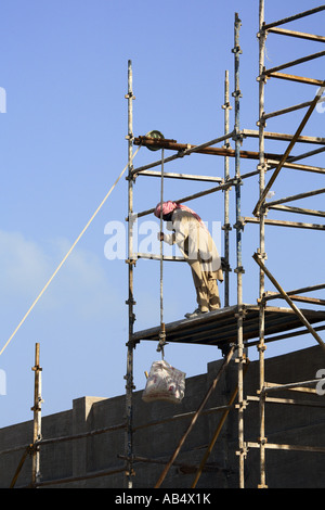 Arbeiter auf Gerüsten, Dubai Stockfoto