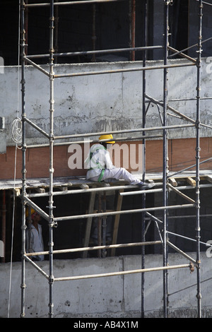 Arbeiter auf Gerüsten, Dubai Stockfoto