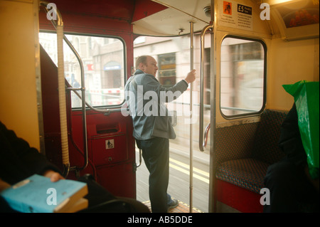 Großbritannien-London-Bus Dirigent Bild Www CharlesSturge com Stockfoto