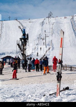 LECHT SKI CENTRE schleppt und ^ läuft auf Pisten der Grampian Mountains Tomintoul Moray Schottland, Vereinigtes Königreich Stockfoto