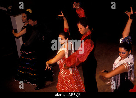 Flamenco-Tänzer, El Patio Sevillano, Sevilla, Provinz Sevilla, Spanien Stockfoto