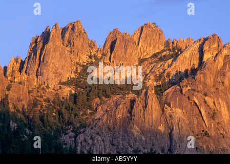 Sonnenaufgang im Schloss Klippen State Park im Shasta County of Northern California, USA Stockfoto