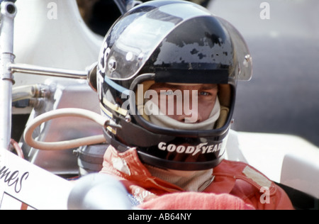 James Hunt in Silverstone Rennstrecke, England, im Jahr 1975 (2) Stockfoto