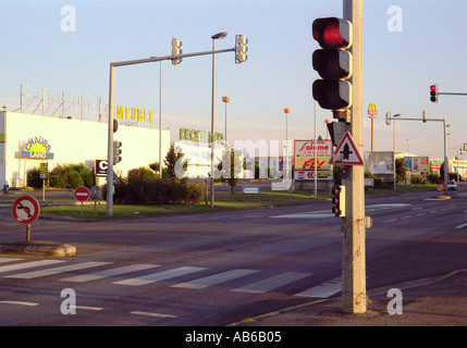 Ampel an einer Kreuzung in Beauvais-Nord-Frankreich Stockfoto