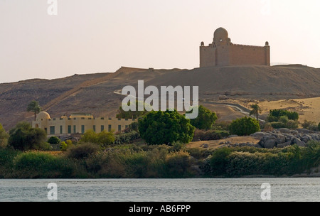 Grab des Aga Khan Mausoleum an den Ufern des Flusses Nil bei Assuan in der Nähe von Elephantine Insel Stockfoto